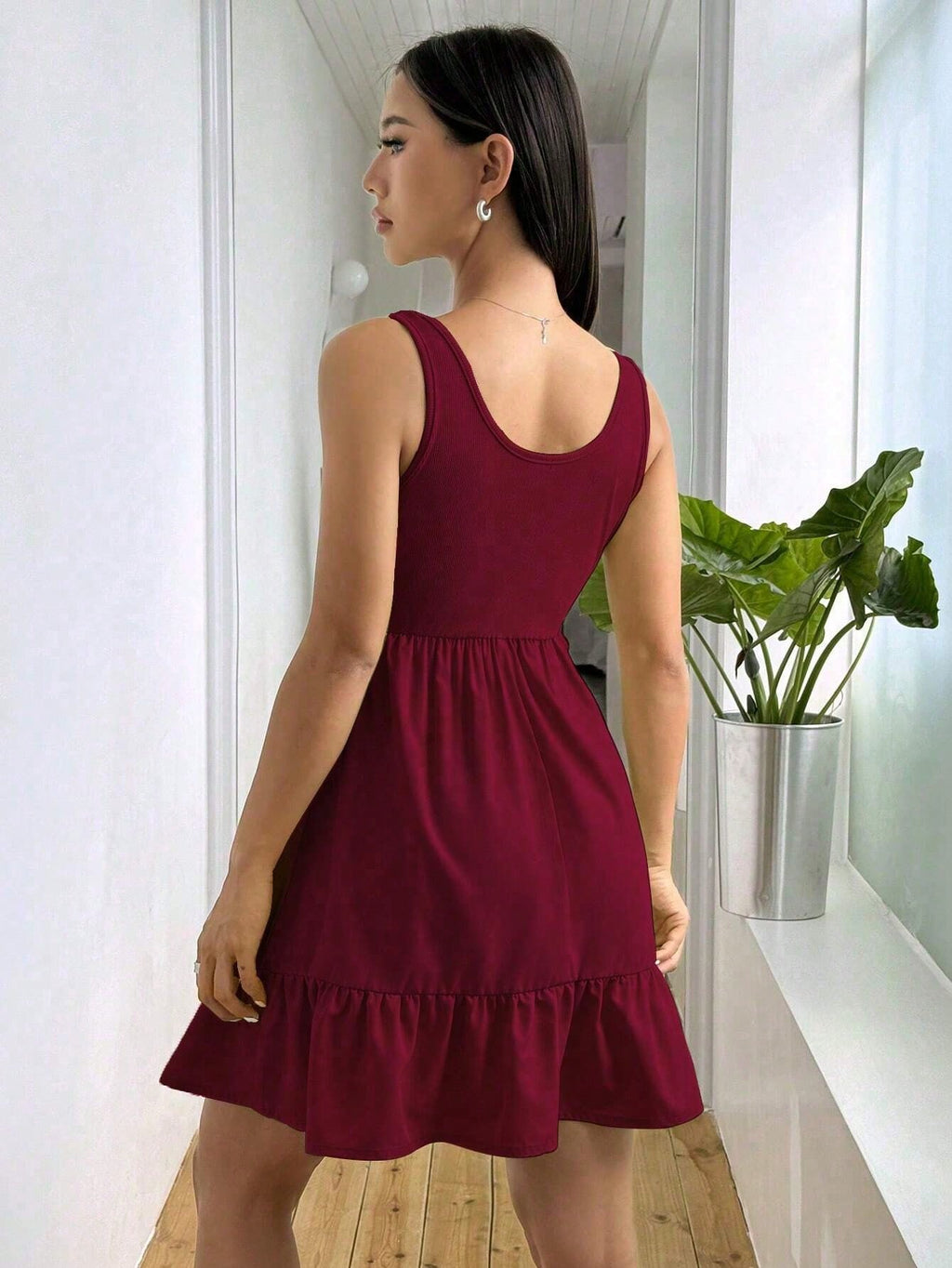 Vestido Corto Casual Sin Mangas Vino Corte Babydoll con Volante Ligero para Mujer