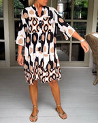 Bedrucktes Kleid mit 3/4-Ärmeln