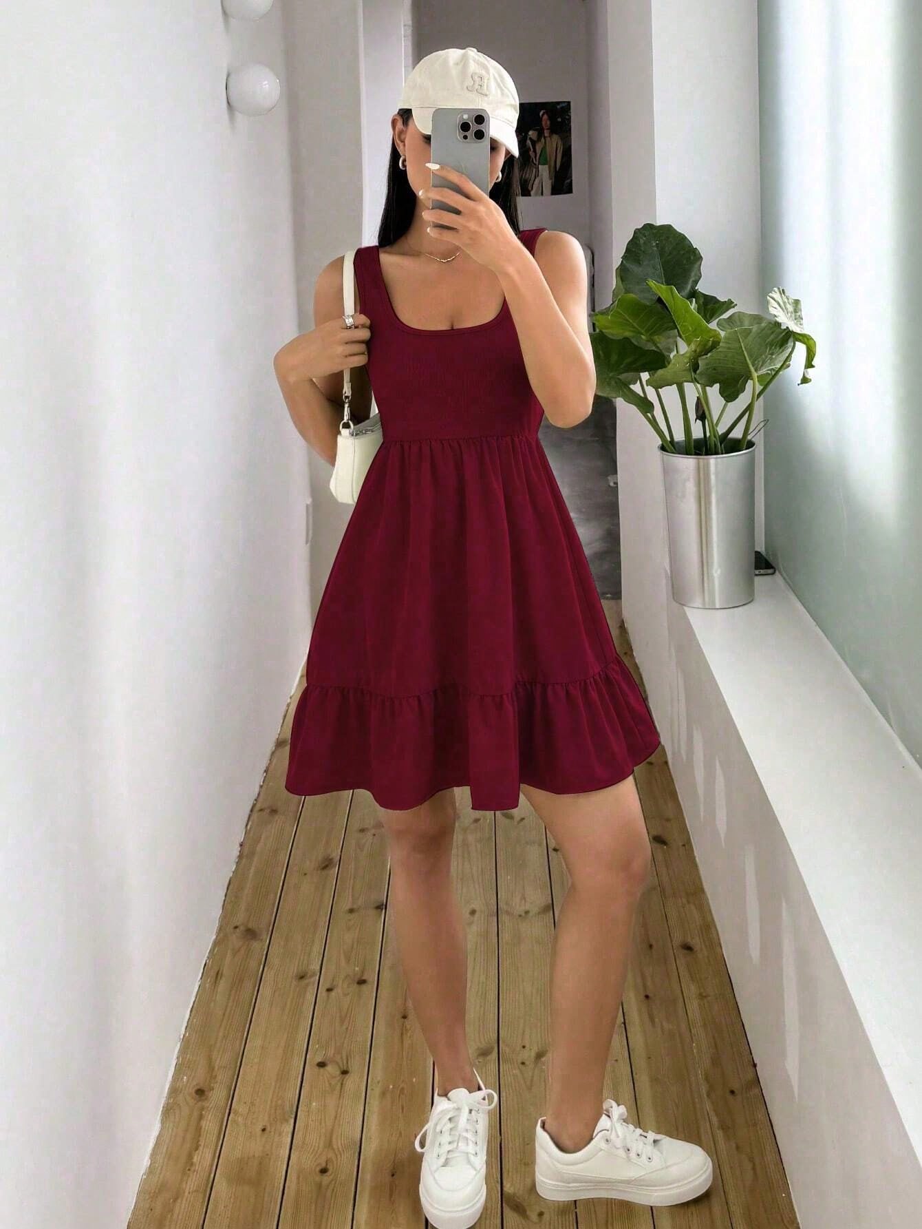 Vestido Corto Casual Sin Mangas Vino Corte Babydoll con Volante Ligero para Mujer