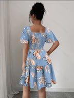 Vestido Corto de Vacaciones de Verano con Estampado Floral y Cintura Ajustada