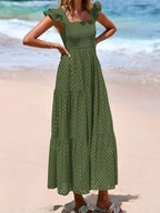 Vestido Midi Bordado Rey Estilo Playero para Verano con Tirantes y Detalle Calado