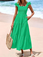 Vestido Midi Bordado Rey Estilo Playero para Verano con Tirantes y Detalle Calado