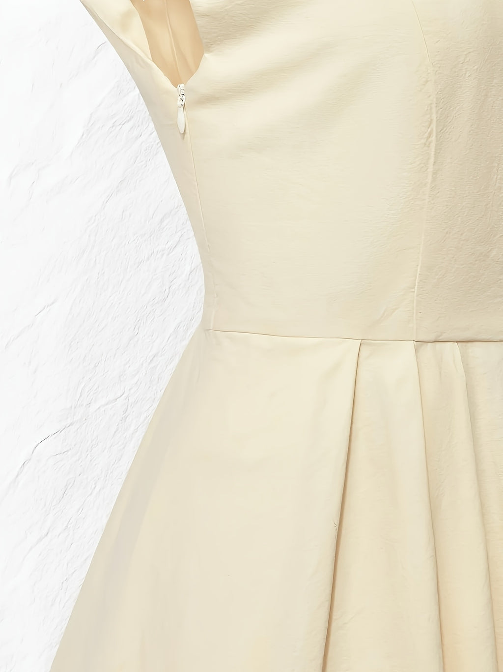 Vestido Midi Elegante Beige Marfil Corte Amplio para Fiesta, Boda y Eventos Formales