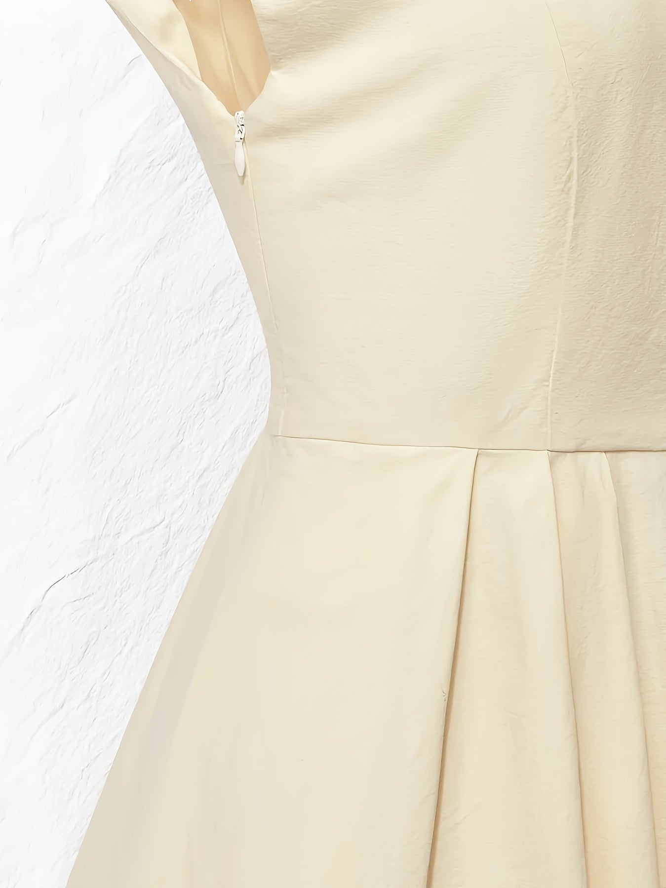 Vestido Midi Elegante Beige Marfil Corte Amplio para Fiesta, Boda y Eventos Formales