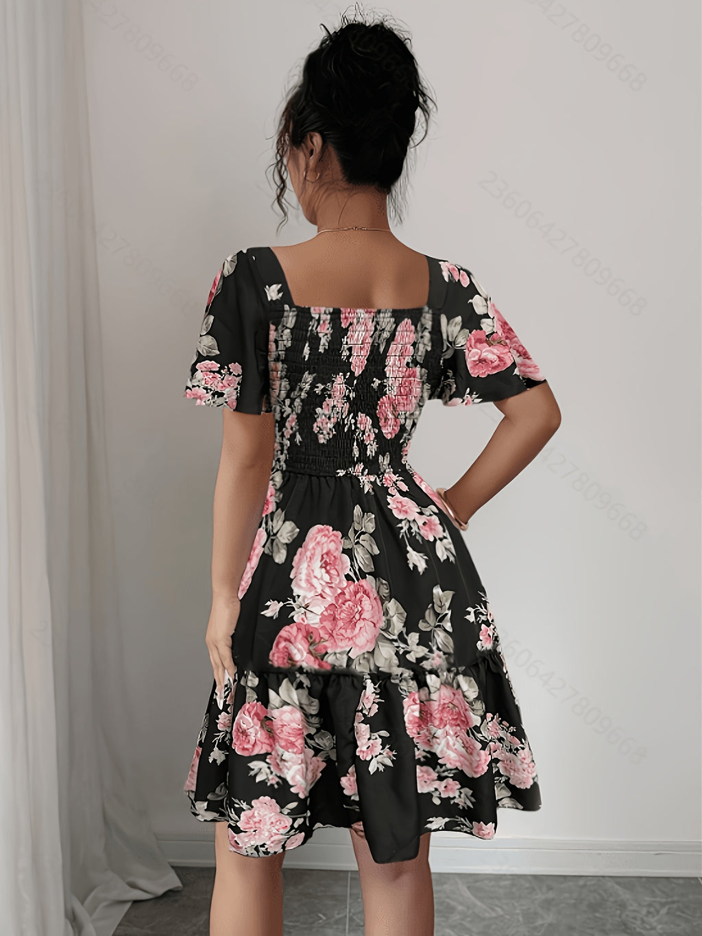 Vestido Corto de Vacaciones de Verano con Estampado Floral y Cintura Ajustada
