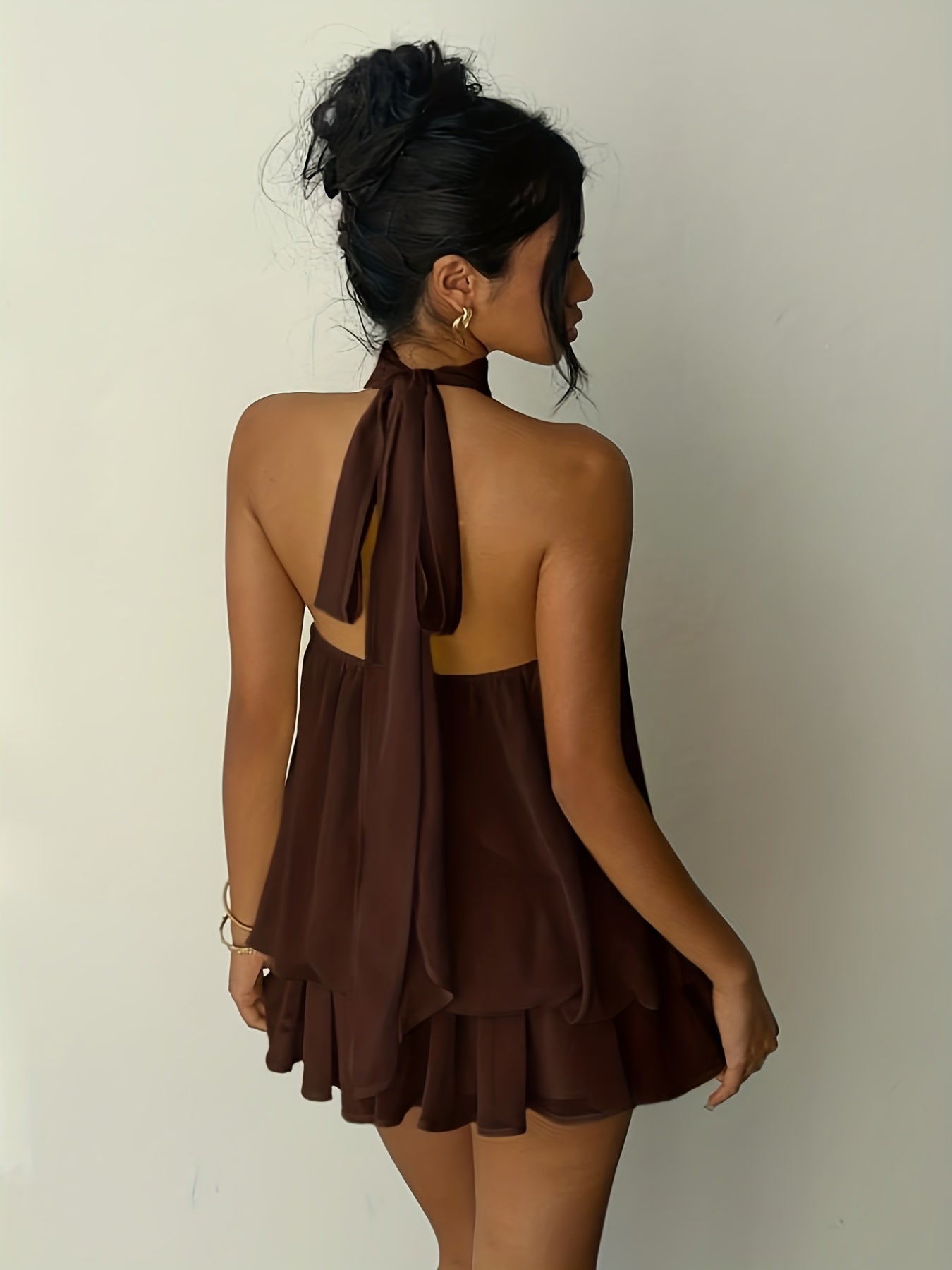 Nuevo Vestido Irregular Multicapa para Mujer de Color Sólido con Cuello Halter Anudado y Cuello Alto Pequeño, Moderno y Elegante para Ir al Trabajo, Salir, Citas, Fiestas, Tendencias Urbanas, Té Casual de la Tarde, Ropa Diaria, Falda Corta, Vestido de Dam